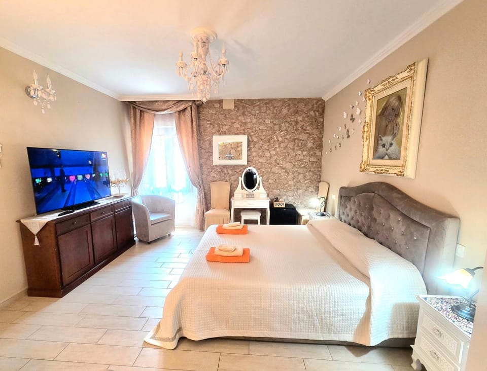 Living room, Bedroom