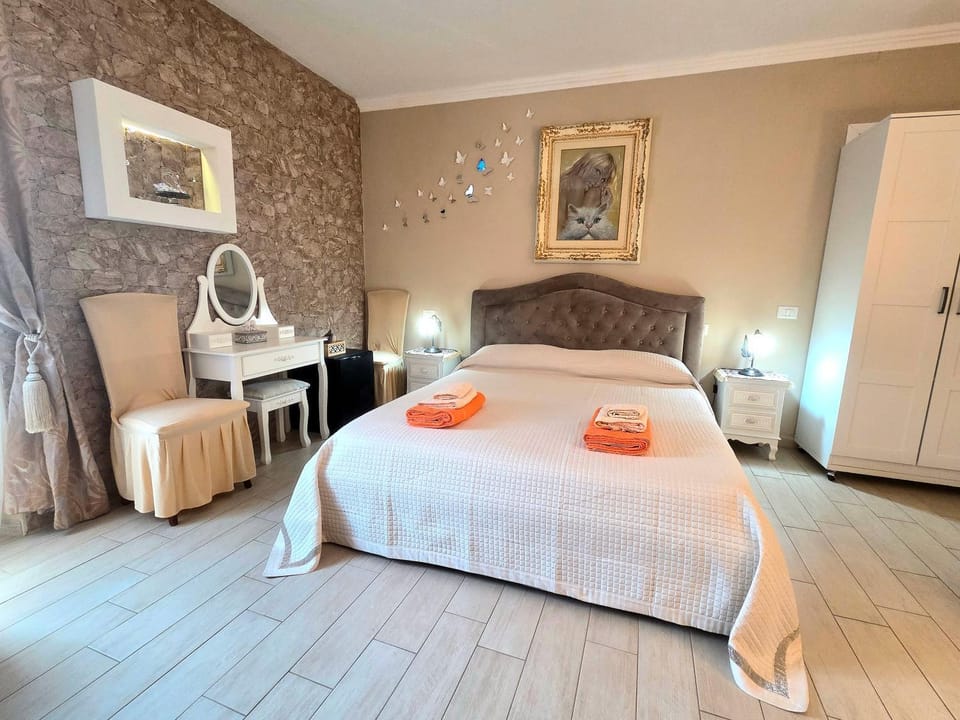 Living room, Bedroom