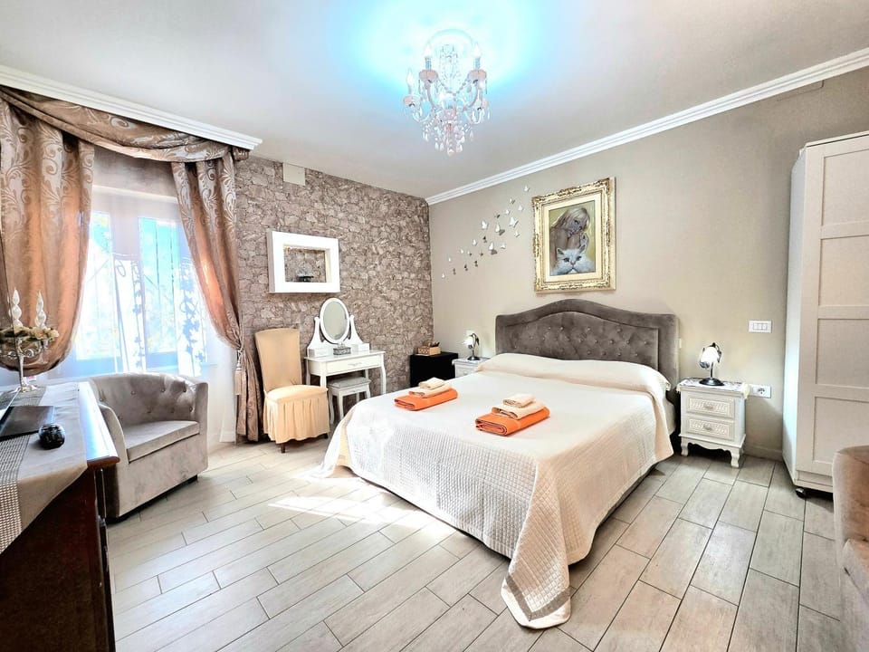 Living room, Bedroom