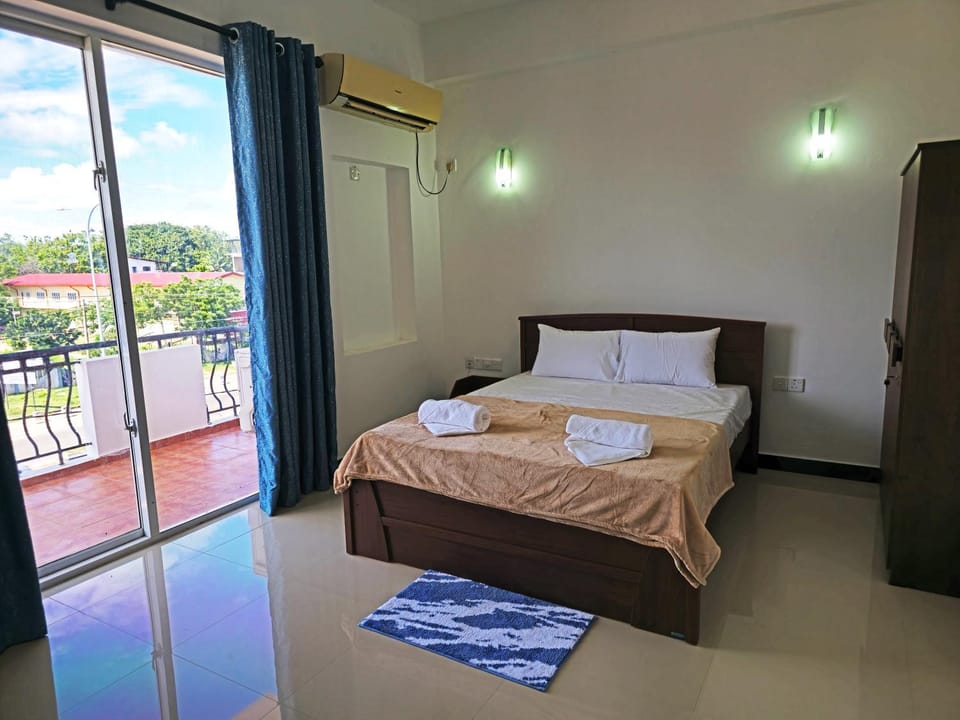 View (from property/room), Photo of the whole room, Bedroom