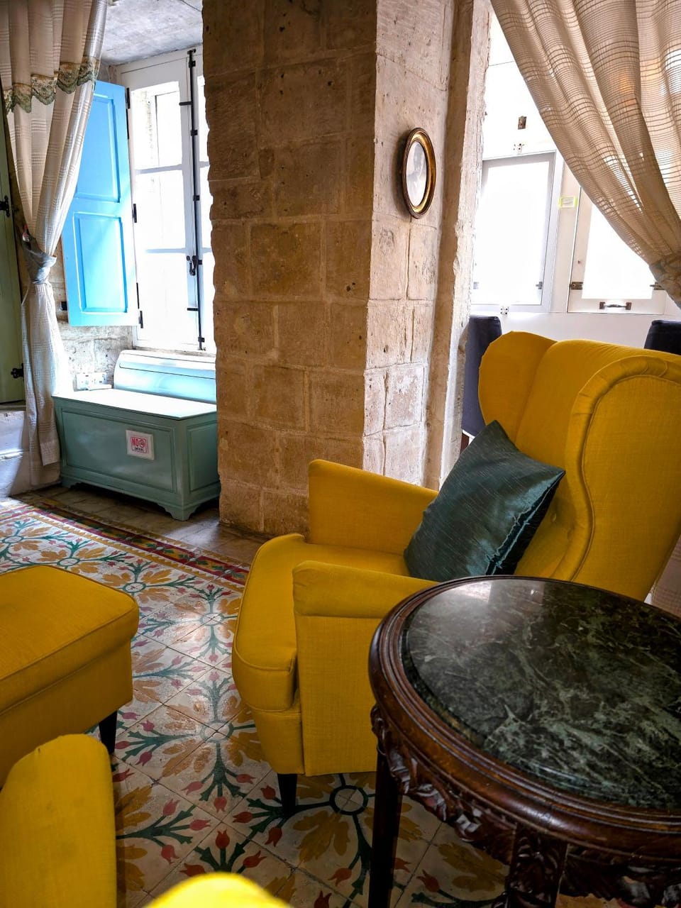 Seating area