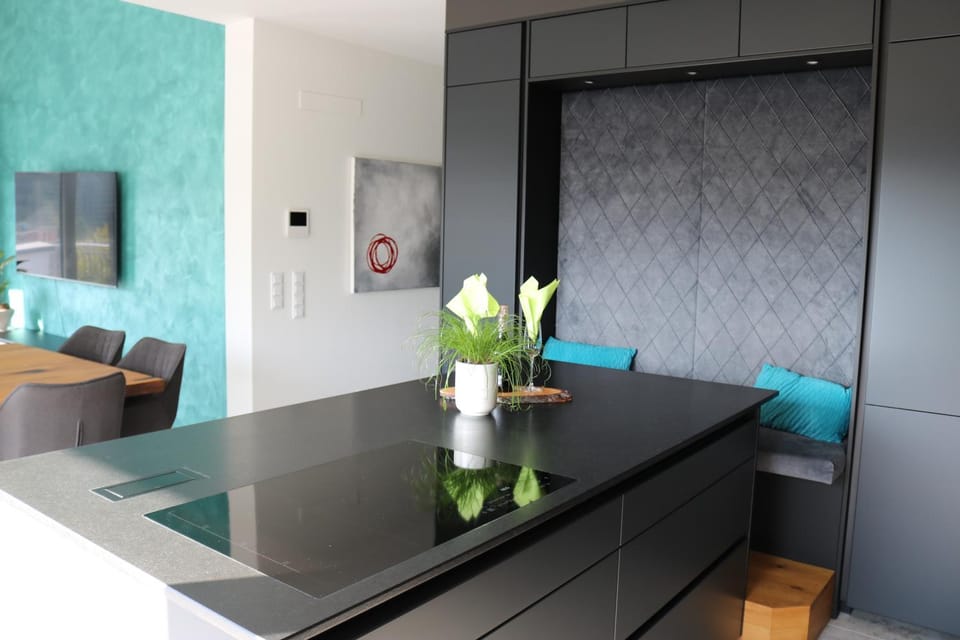 Kitchen or kitchenette, Seating area, kitchen