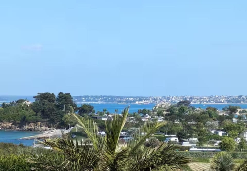 Nearby landmark, Day, Natural landscape, City view, Sea view
