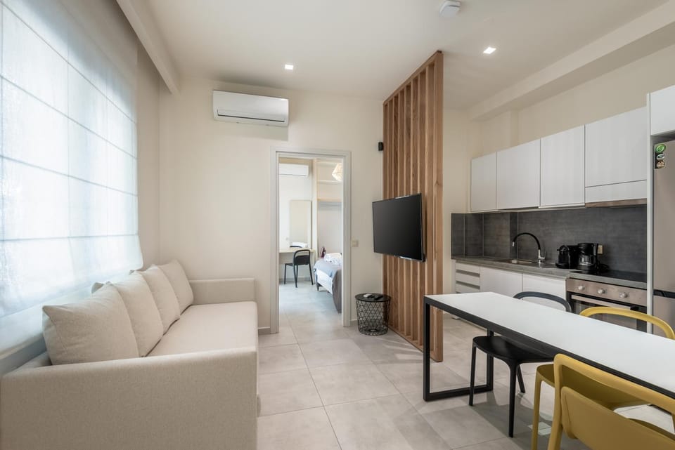 TV and multimedia, Living room, Seating area, Dining area, Evening entertainment, oven, pet friendly, air conditioner