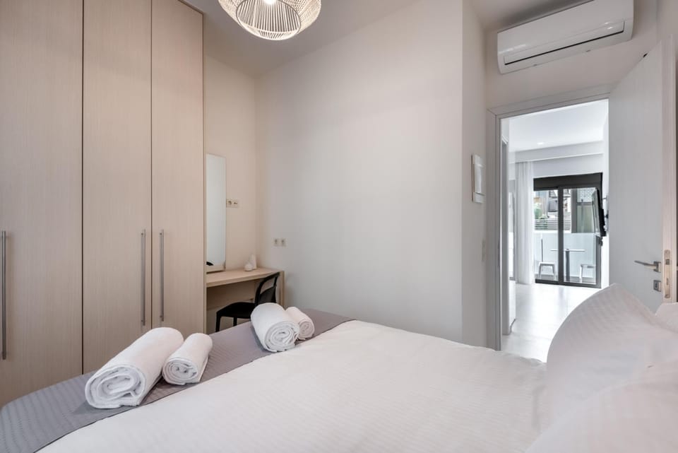 Bed, Photo of the whole room, Bedroom, towels, wardrobe, air conditioner