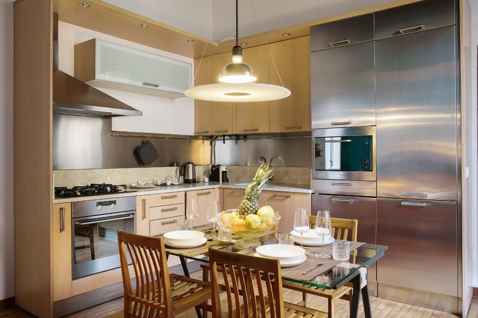 Kitchen or kitchenette, Dining area, dishwasher
