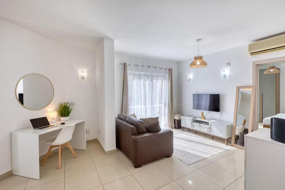 Central 1BD Apartment with Shops, Pubs & Transport Nearby Apartment in Saint Julians