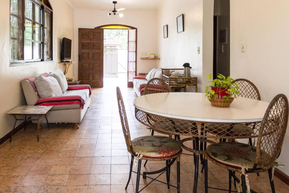 Communal lounge/ TV room, Game Room, Coffee/tea facilities, Seating area