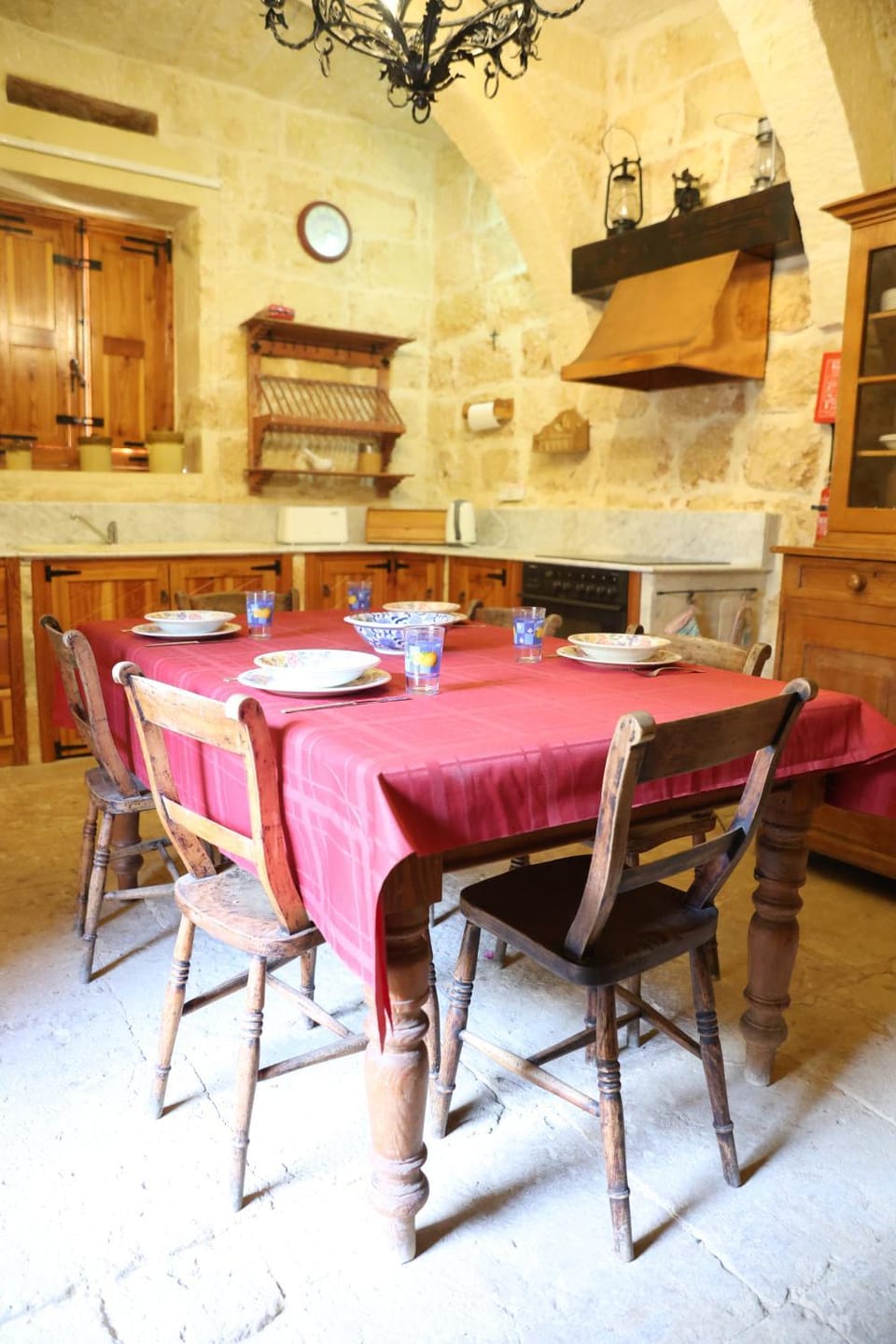 Kitchen or kitchenette, Seating area