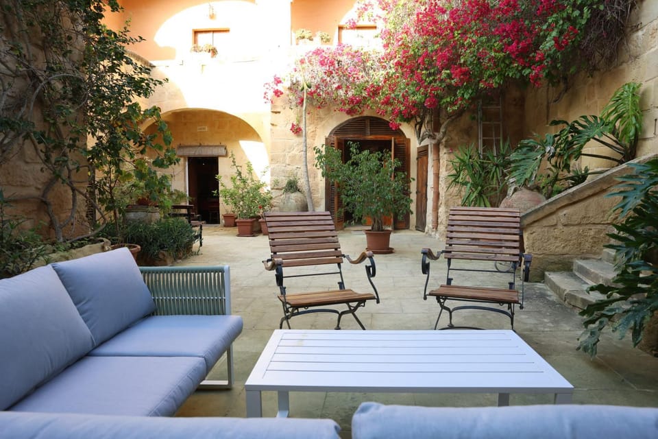 Patio, Day, Seating area, Garden view