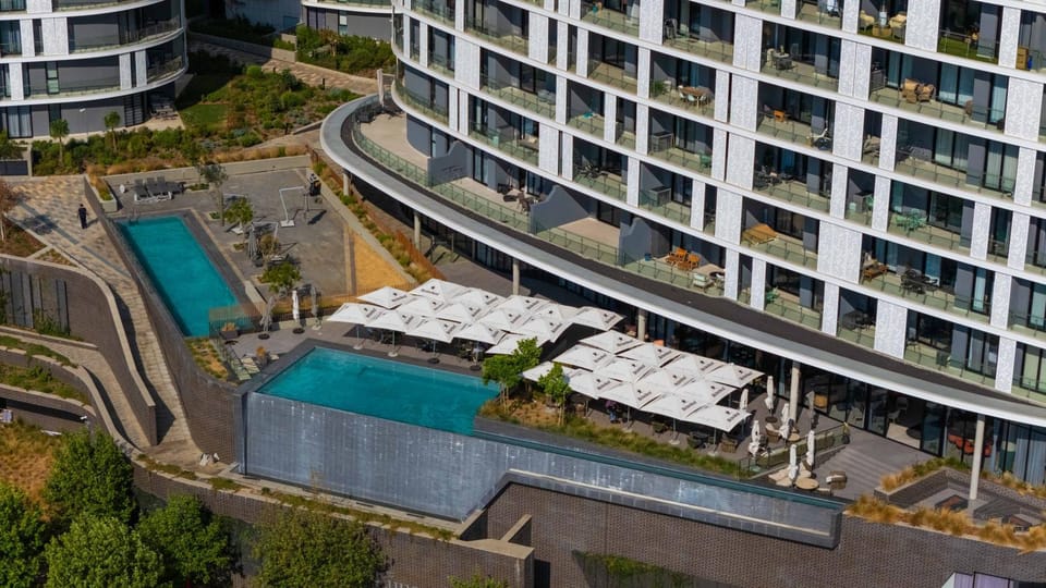 Bhonsane Executive Suite, Ellipse, Midrand Apartment in Sandton