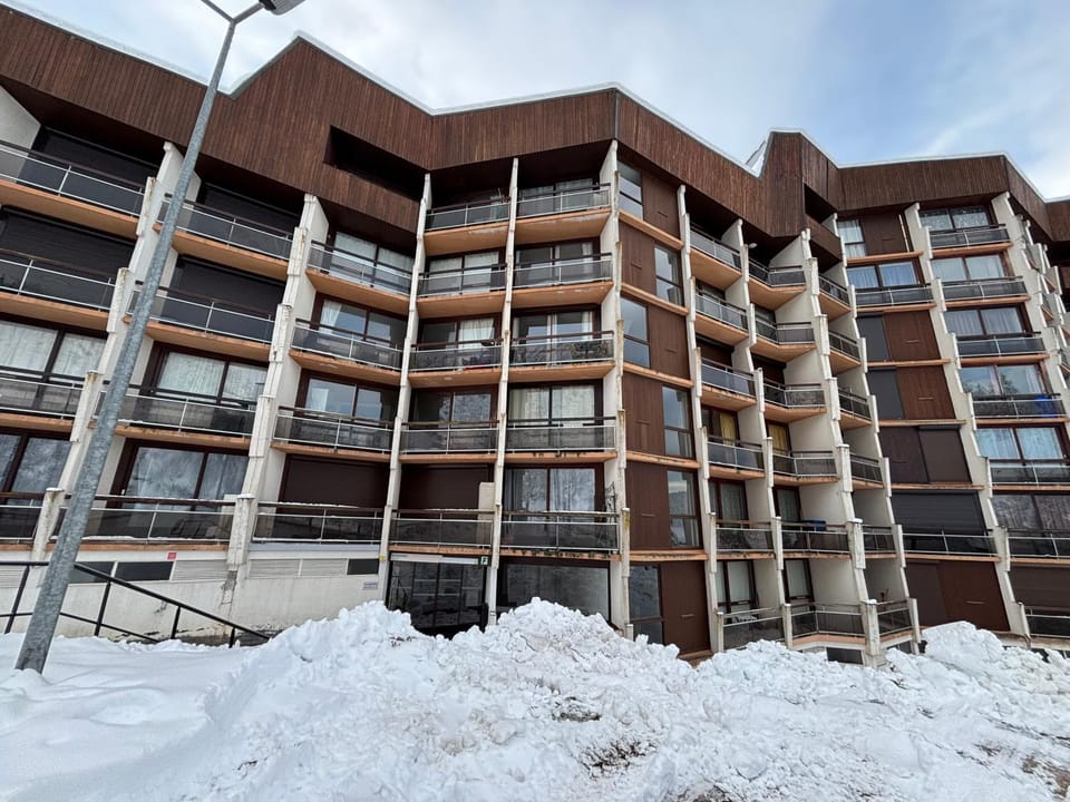 Property building, Winter