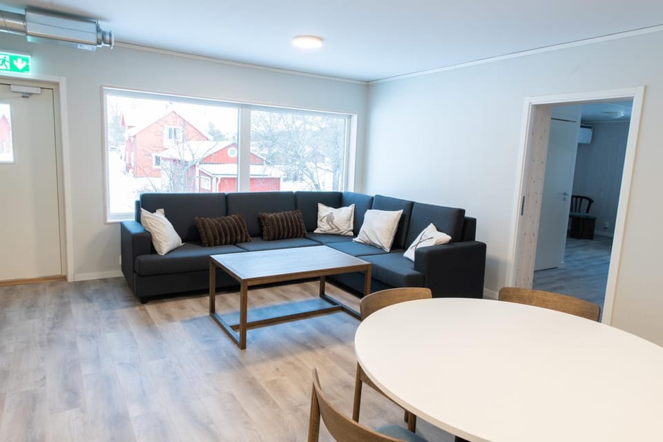 Communal lounge/ TV room, Living room, Seating area