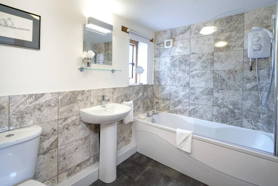 Shower, Bathroom, Bath