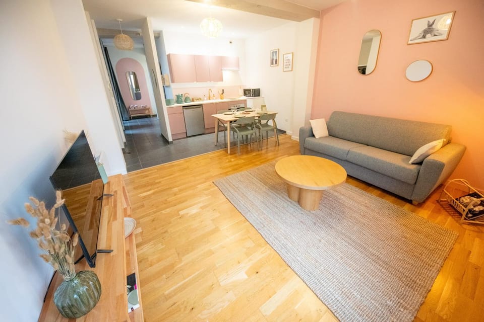 Bed, TV and multimedia, Kitchen or kitchenette, Living room, Dining area
