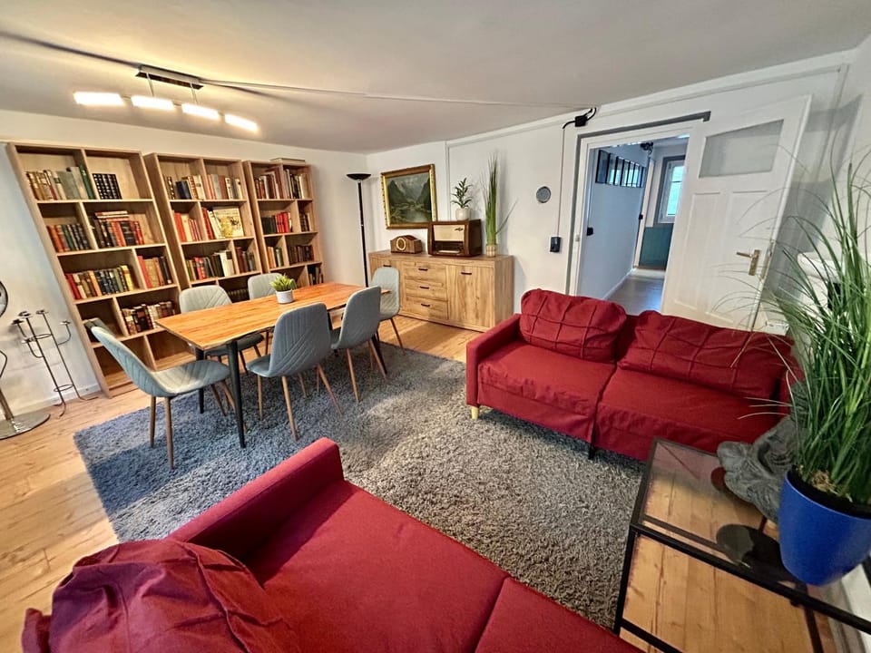 Living room, Seating area, Dining area