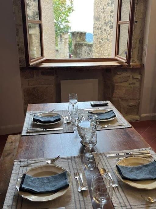 Authentic Maison in Old Town House in Forcalquier