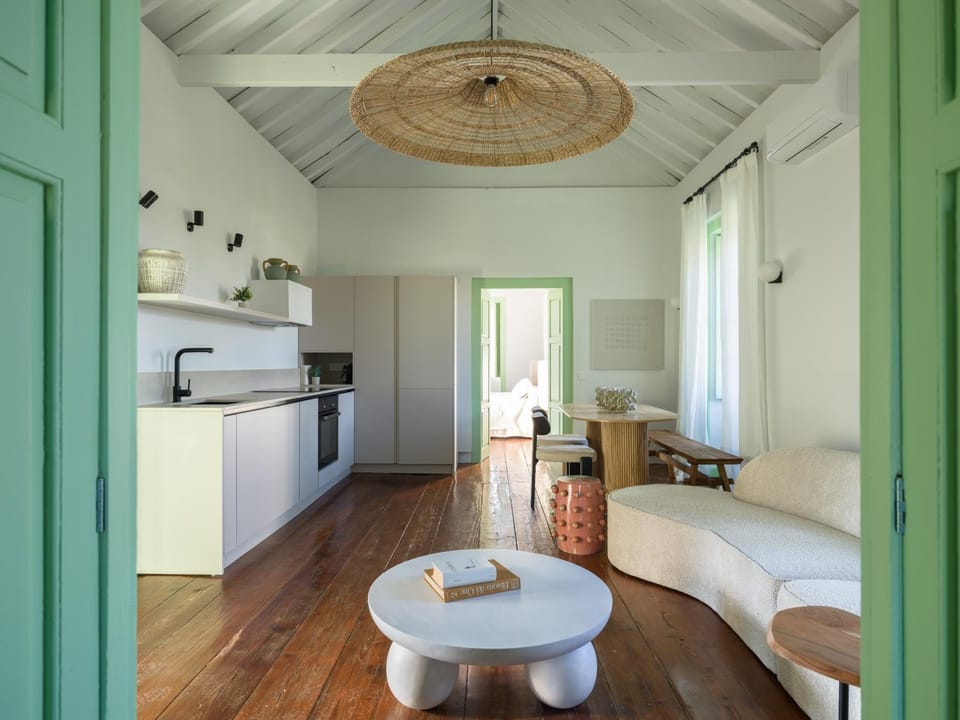 Kitchen or kitchenette, Living room, Dining area