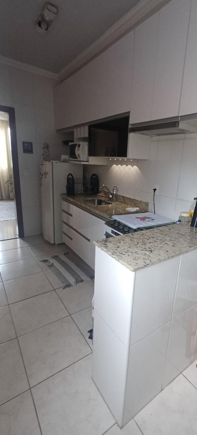 Coffee/tea facilities, oven, stove, kitchen