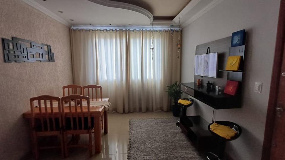 Communal lounge/ TV room, TV and multimedia, Living room, Seating area, Dining area
