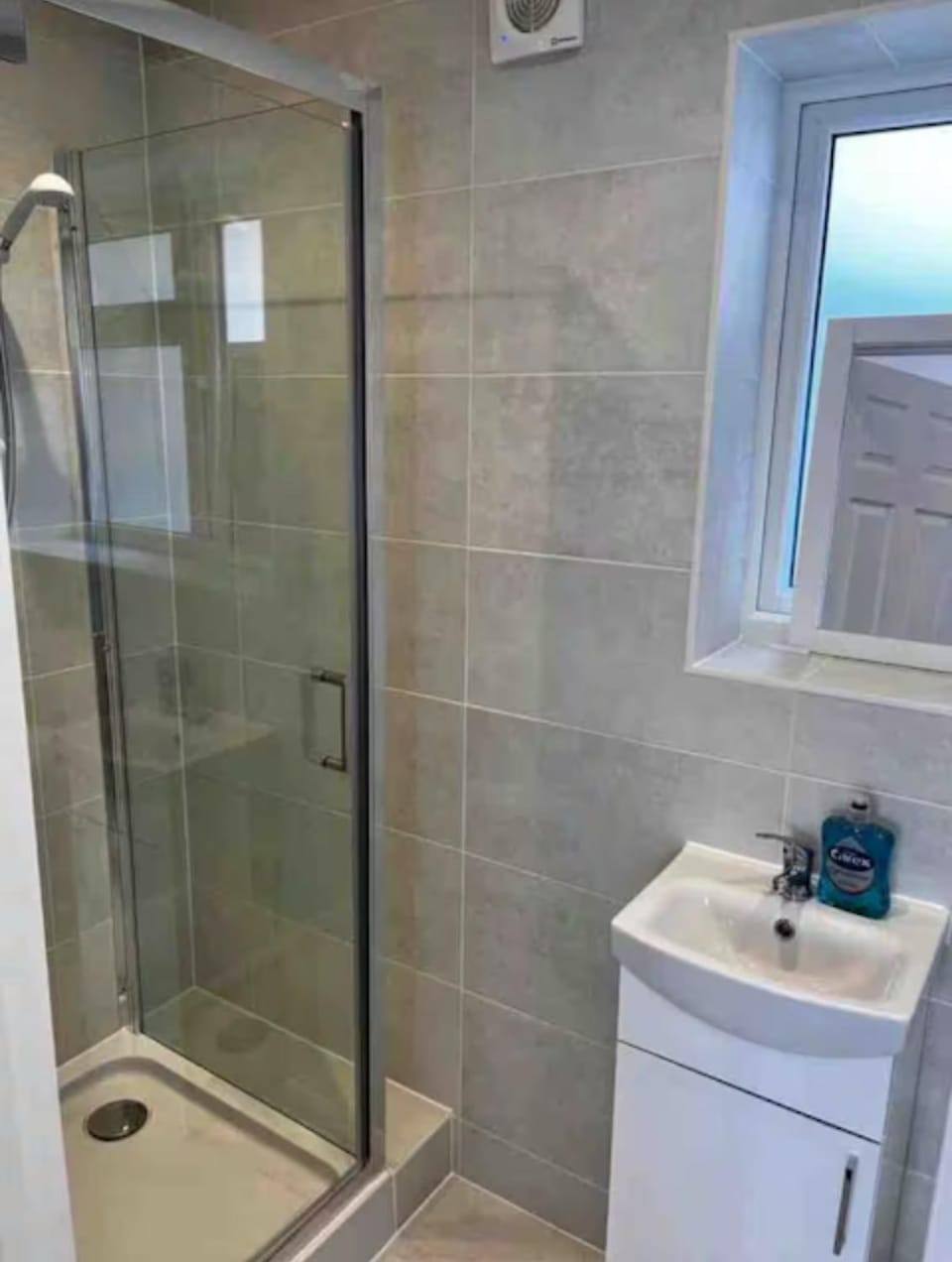 Shower, Bathroom