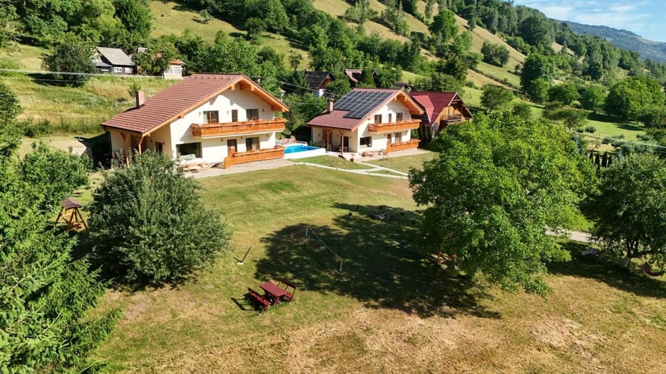 Friends & Family Moieciu Chalet in Brașov County