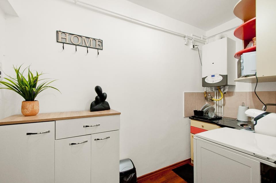 Kitchen or kitchenette, stove
