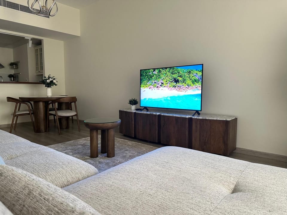 TV and multimedia, Seating area