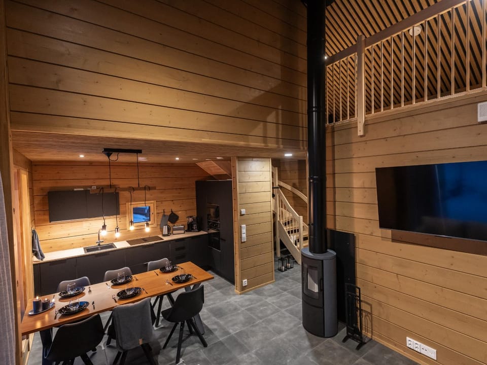 TV and multimedia, Kitchen or kitchenette, Dining area