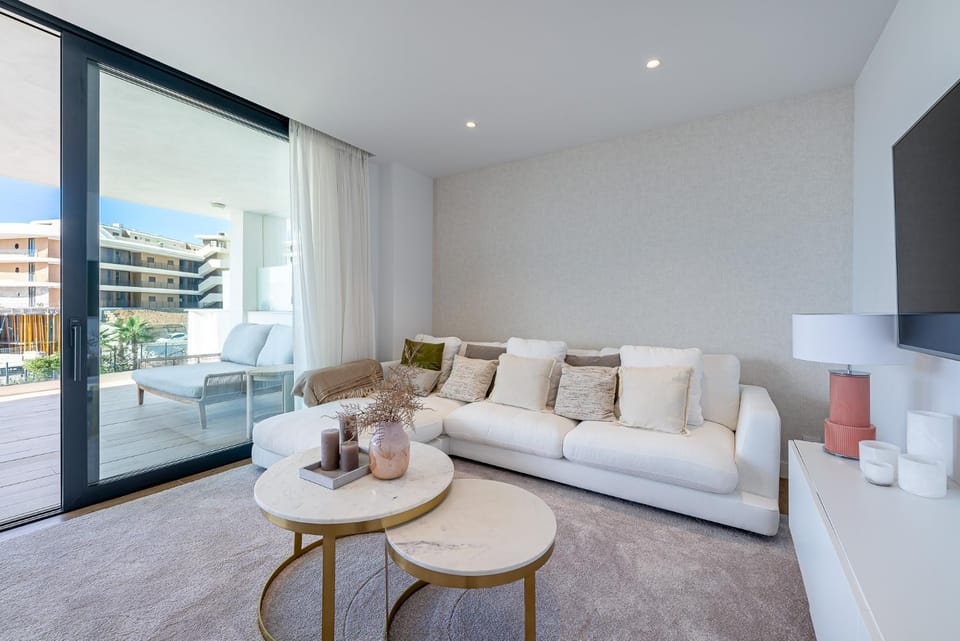Communal lounge/ TV room, Living room