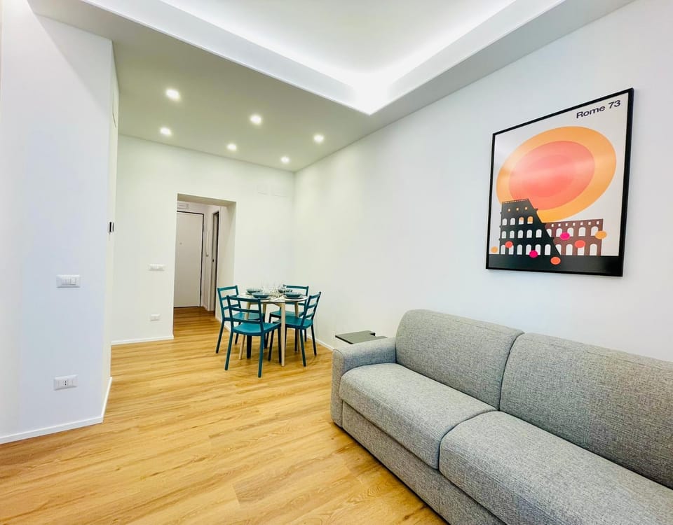Living room, Lounge or bar, Seating area, Dining area