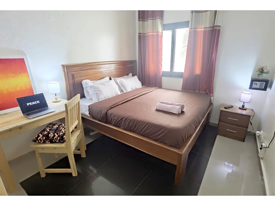 La MAISON BLANCHE - B - CENTRAL - CALME - WIFI - White Butterfly Hotels Bed and Breakfast in Dakar