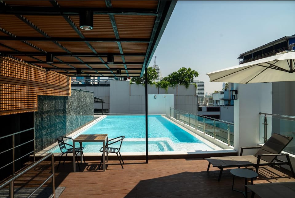 Patio, Day, Pool view, Swimming pool, sunbed