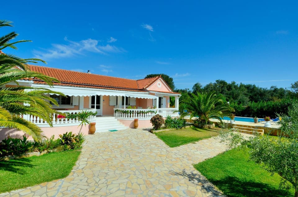 Villa Halikounas Apartment in Corfu, Greece