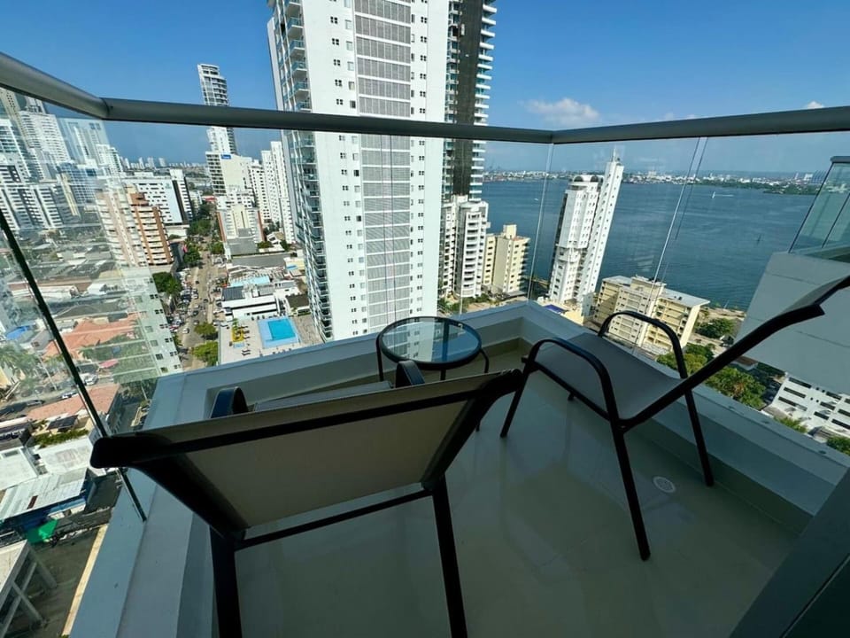 Luxury in Bocagrande -Beautiful Views-Rooftop Pool Apartment in Cartagena