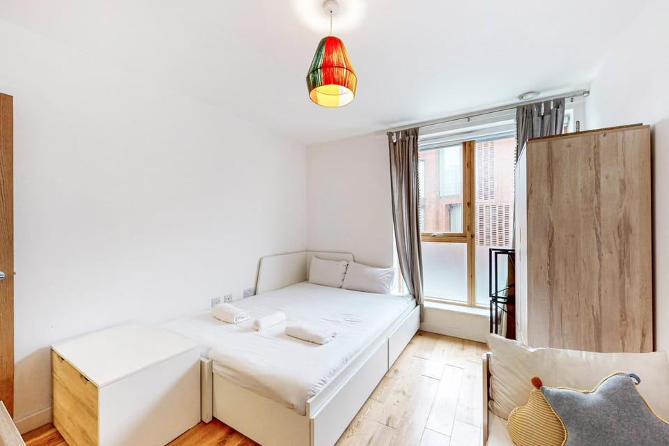 Modern 2Bed - 5min to Highbury & Islington Station Apartment in London Borough of Islington