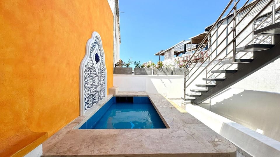 Colonial House - Rooftop-Water Lounge - Getsemani House in Cartagena