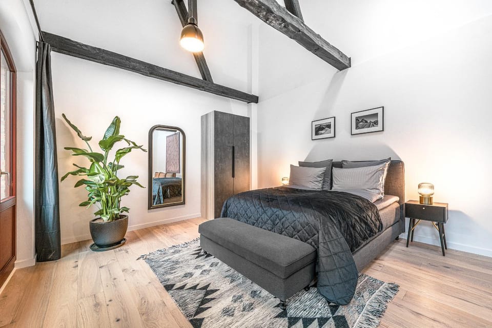Mitte Loft group & family friendly, 150m2, 2BRs, 2Bathrooms, living & dinning room , 4 - 8 Guests Apartment in Berlin