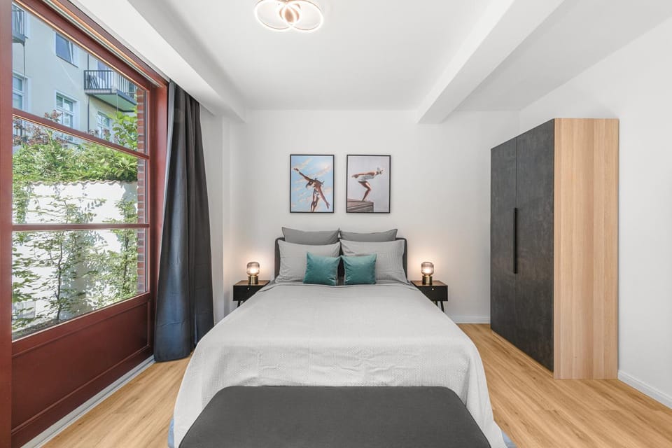 Mitte Loft group & family friendly, 150m2, 2BRs, 2Bathrooms, living & dinning room , 4 - 8 Guests Apartment in Berlin