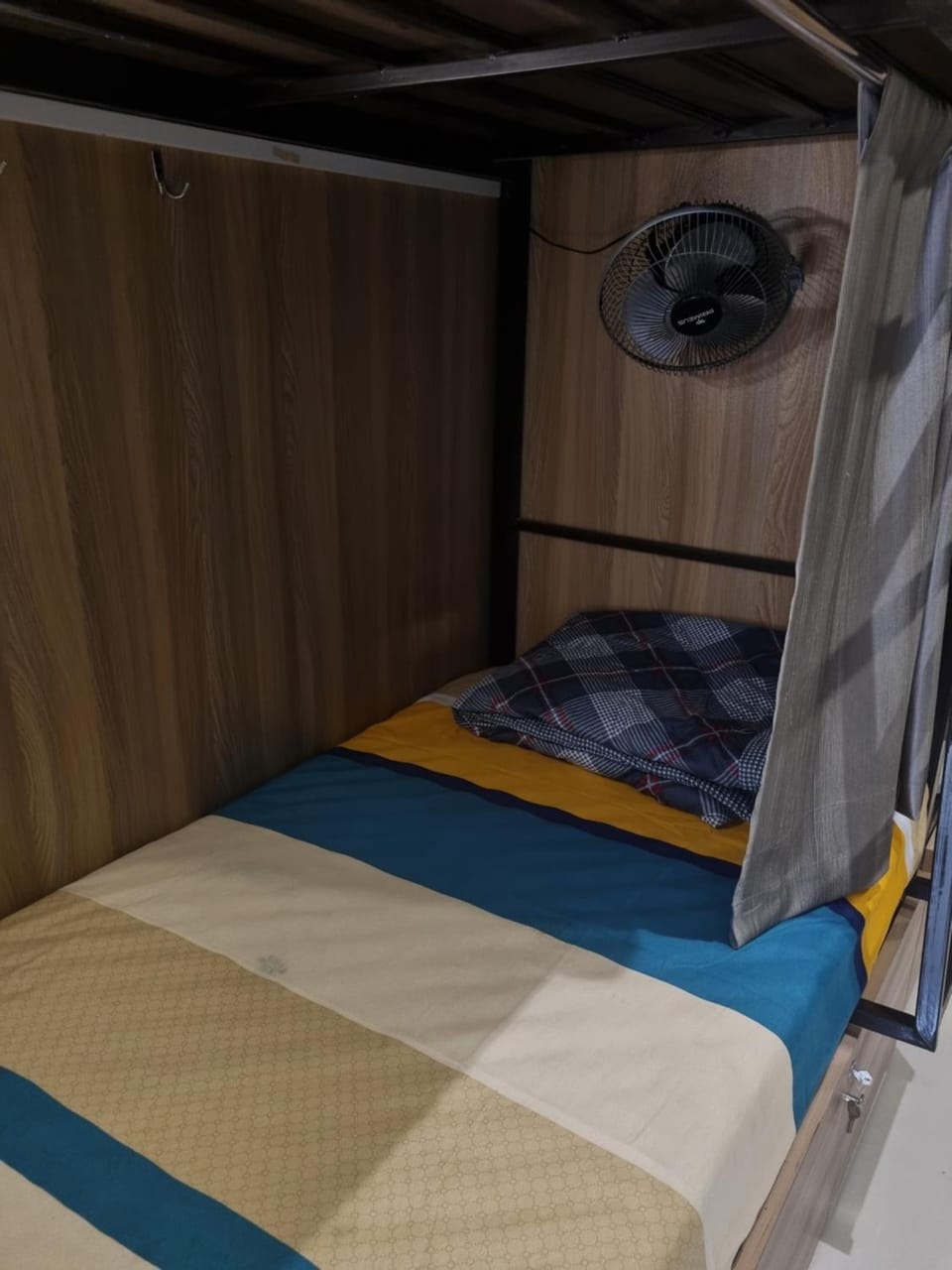 Bed, bunk bed