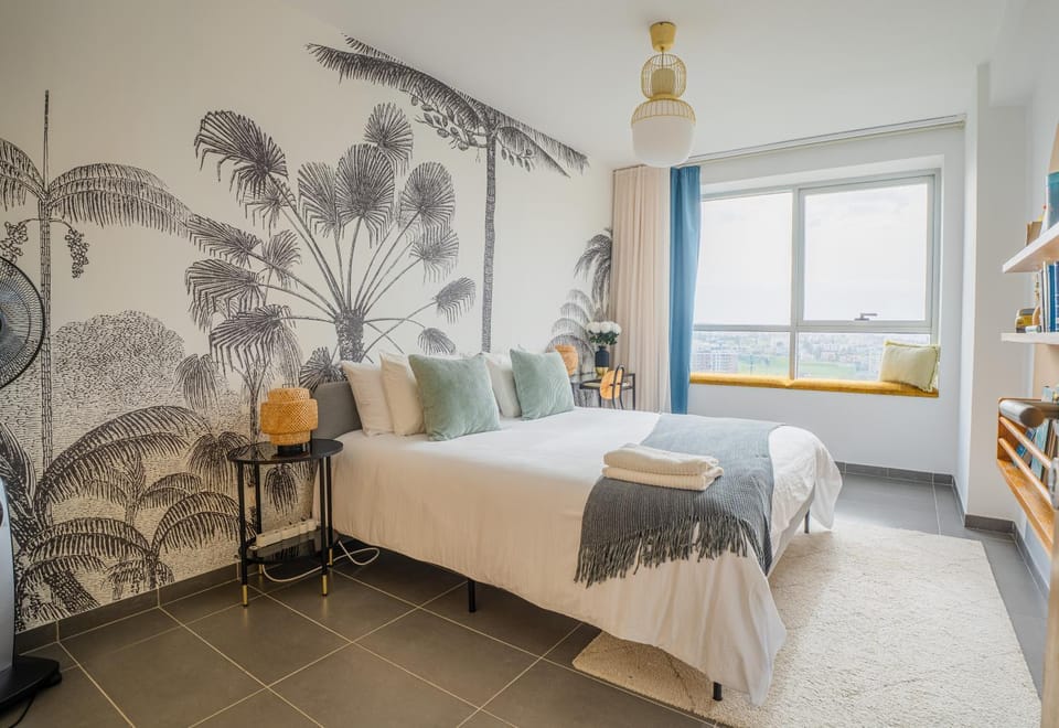 Hilton Sea View Top Floor Apartment in Tangier