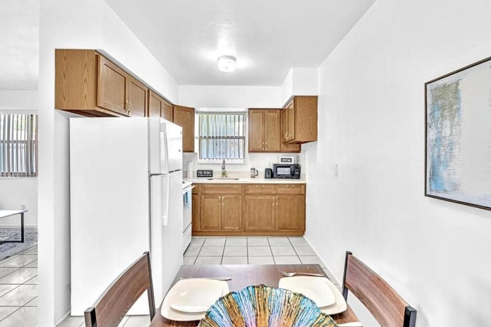 Hollywood 1BR Retreat - Close to Beach & Casino House in Hollywood