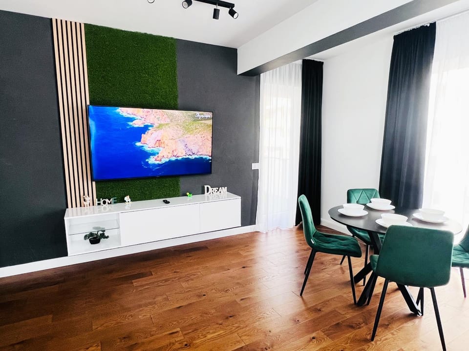 TV and multimedia, Dining area