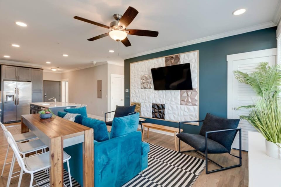 TV and multimedia, Kitchen or kitchenette, Living room