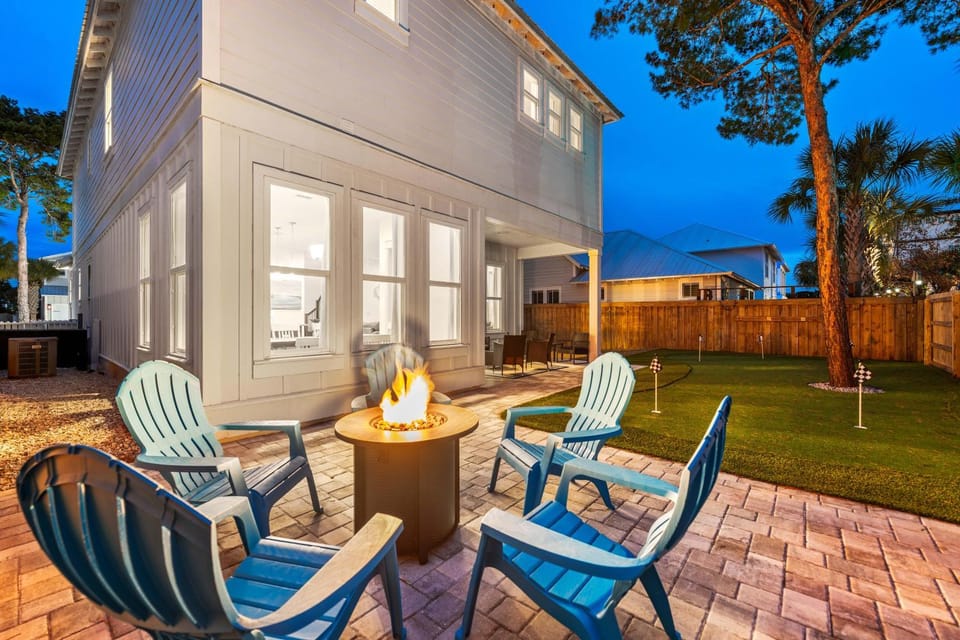 Salty Waves-Villas of Frangista-Pool and Beach Access House in Miramar Beach