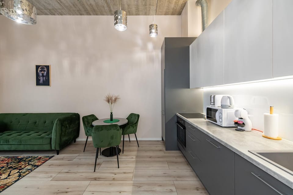 Coffee/tea facilities, Kitchen or kitchenette, Living room, Seating area, Dining area, toaster
