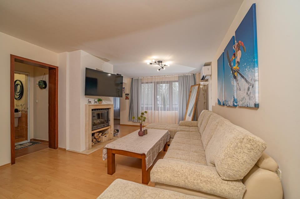 TV and multimedia, Living room, pet friendly