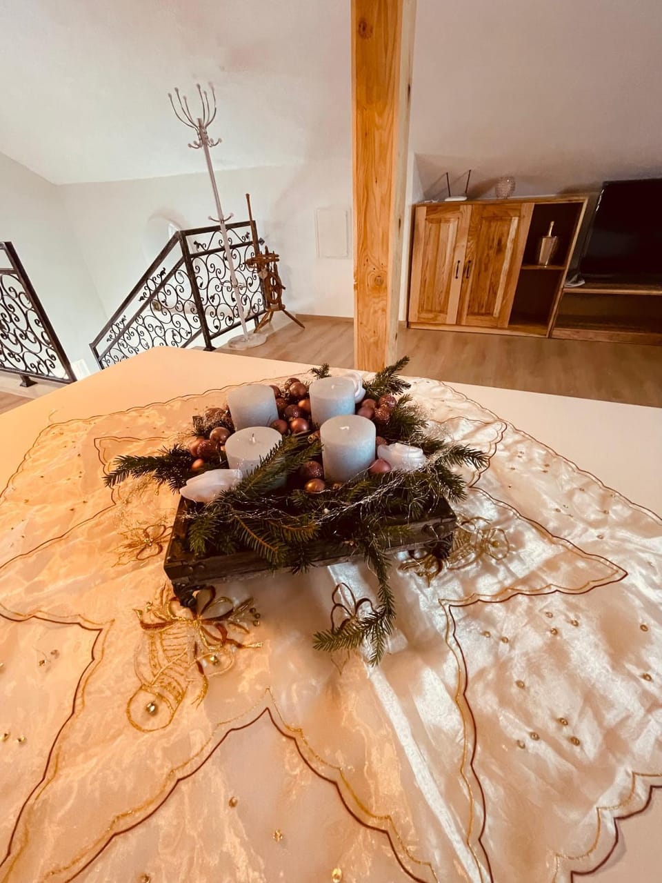 Living room, Decorative detail, Seating area