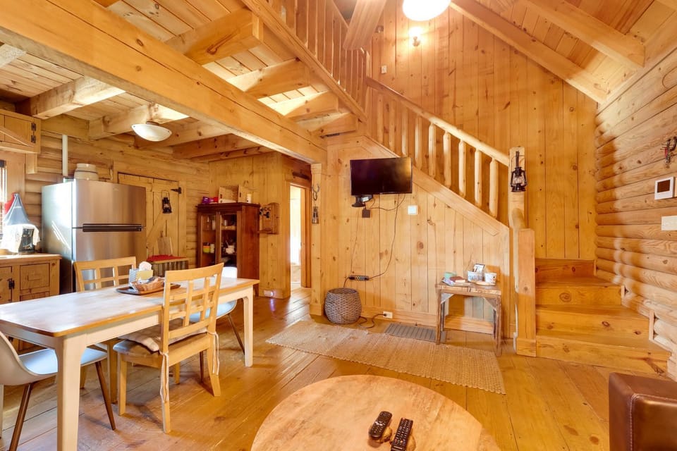 Cabin w/ Catch & Release Pond in Hueytown! Cabin in Bessemer