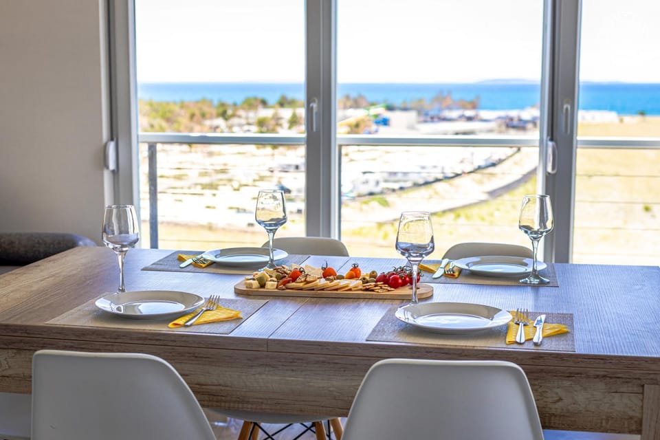 Sunset View apartment - modern two bedroom apartment with amazing sea view and pool Apartment in Zadar County